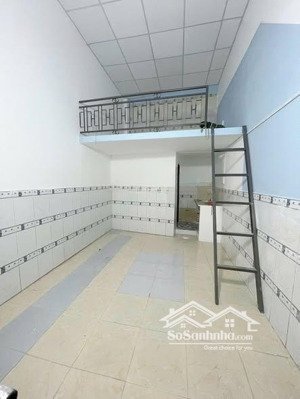 phòng trọ mới sạch sẽ gác cao đường số 5 linh xuân giờ tự do gần làng đại học thủ đức