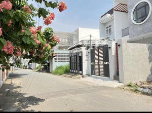 bán nhà ở đường nguyễn cửu phú, bình chánh. giá siêu tốt 1tỷ550, diện tích 204m2, sổ hồng riêng.