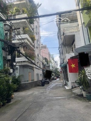 bán nhà riêng tại đường nguyễn cảnh chân, q1