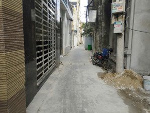 bán nhà 3 tầng phong cách tân cổ, tại đường 208 khu vực an dương 1