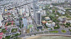 bỏ phố về biển - bỏ cả thủ đô để về biển.