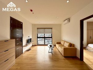 siêu phẩm cho thuê căn hộ full nội thất có ban công cửa sổ thoáng mát ngay lạc long quân