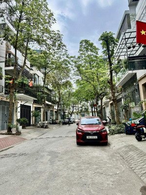 siêu phẩm duy nhất kđt văn quán lô góc hoàn hảo thang máy nhập khẩu full nội thất xịn thiết kế