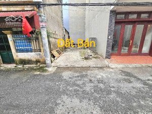 bán mảnh đất đẹp 45m2 giang biên- việt hưng oto tải thông ngay trung tâm gần hồ,trường học giá tốt