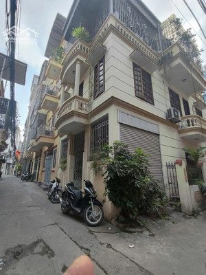 nhà bán cầu giấy diện tích 59/70 m2 - 3 tầng - mặt tiền rộng 6 m giá chào bán 23.8 tỷ khách thiện