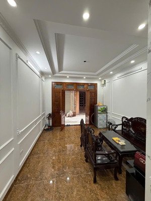 bán nhà gần võ chí công 33m 10,9 tỷ nhà 5 tầng ngõ thông đẹp ở ngay