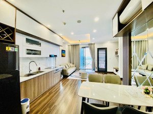 em cần bán căn góc 2,5 ngủ full đồ tòa lotus - hoàng huy commerce