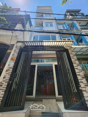 ngang 3m, 5 tầng (sân thượng), 4pn5wc. nhà 3 mặt hẻm, gần mặt tiền đường. hẻm 3.5m. hc đủ