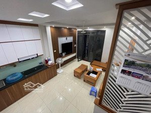 bán nhà ngõ 79 cầu giấy 35m2 x5t 10,6tỷ nhà đẹp dân xây ở ngay.