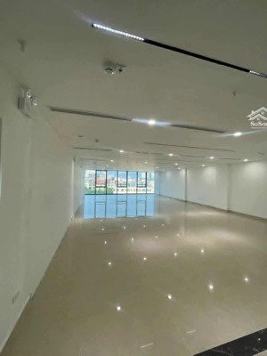 cho thuê nhà mặt phố trịnh đình cửu, giá thỏa thuận, 200m2 x 8 tầng, "thông sàn full kính" hàng hot