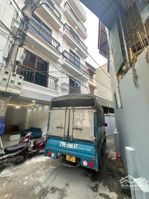 bán nhà tây mỗ ,ngõ thông,ô tô đỗ cửa,dt43m,6 tầng thang máy,lô góc,chỉ 9.5 tỷ.lh: 