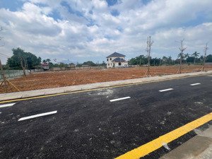 em cần bán lô đất cực đẹp ngay ngã tư lục quân ,100m full tc ,mt 5,2 giá hơn 3 tỷ