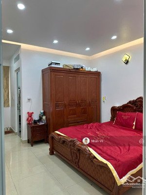 giá 8tỷ tl; hẻm thông xe hơi hồ ngọc lãm qua sinco. dt: 4mx19m, 2lầu, st, 4pn nhà đẹp ở ngay.