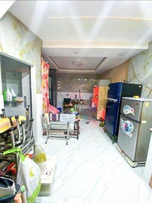 quận 10, nhỉnh 3 tỷ 21m2, 3 tầng, hẻm 3 gác thông, 100m ra mặt tiền đường.