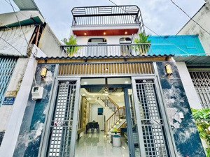 chủ vỡ nợ cần bán gấp nhà nguyễnvănđậu bình thạnh.giá 3ty3.dt 51,5m2(4,5m11,5m) hẻm oto