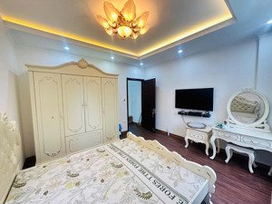 nhà dân xây độc lập tại vạn phúc, phường hà đông. full nội thất xịn, mời liên hệ 