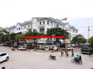 cho thuê tầng 1 căn góc liền kề c25-50 khu c geleximco. vị trí góc đường 20.5, cách chung cư 50m