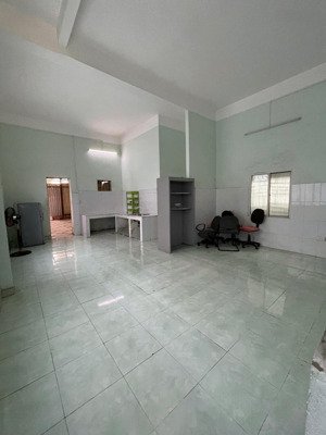 nhà 2 tầng 2 mặt tiền đường 33m tôn đức thắng ngay bến xe trung tâm đà nẵng : 