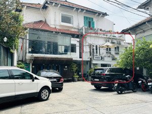 hạ giá thuê dt 8x20m - cho thuê biệt thự cổ 57b tú xương, quận 3 - trệt lầu giá 4x triệu chính chủ