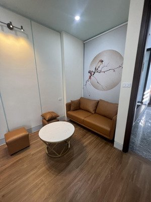 chính chủ cho thuê phòng phố hồng tiến kéo dài 3 tháng, 6 tháng, 42m2 1pn giá 7tr/th: lh 