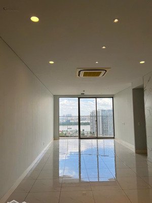 chính chủ cần chuyển nhượng căn hộ 3pn-2wc view sông đẹp