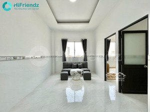 căn hộ 2pn mới 100% full nội thất, thang máy siêu thoáng gần cầu nguyễn văn cừ