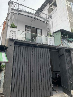 bán nhà tân phú - ngay hoà bình - cạnh đầm sen - 5.2x18m - hẻm xe tải - vị trí vip