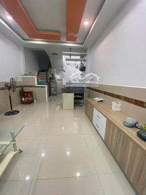 bán nhà cầm bá thước 50m2 5 tầng - 11.5 tỷ - khu vip