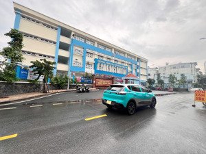 bán chdv 4 tầng 10 phòng giáp quận 10 kế cv lê thị riêng 8.99 tỷ