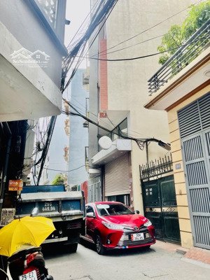 bán nhà ngõ 168 hào nam, hơn 15 tỷ lô góc, thông ô tô tránh gara ô tô, kinh doanh đa dạng.