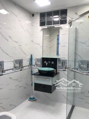 bán nhà hẻm huỳnh văn bánh, phú nhuận, full nội thất, shr, giá 8.2 tỷ