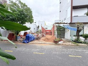 bán mặt tiền đường thúc tề, sát huỳnh ngọc huệ & hà