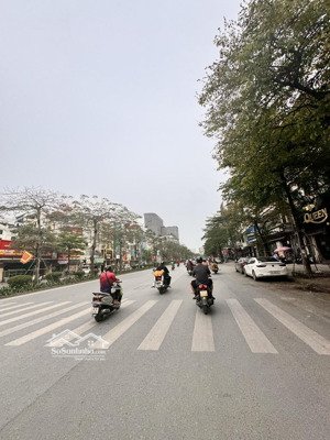 bán toà vp 11 tầng xã đàn 200m xây mới, gpxd đầy đủ 150 tỷ.