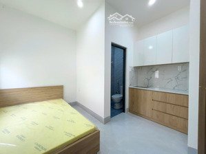 chdv gần umt cát lái full nt 4tr giảm mạnh còn 3tr8 cho khách ở ngay có thang máy, nước nóng