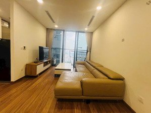 cho thuê căn hộ 70m2 ecogreen sài gòn.nhà thực tế như hình dt 70m2 giá 16triệu/tháng.lh 