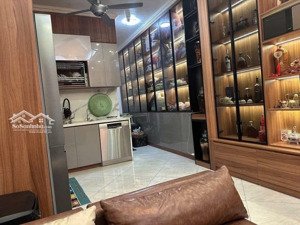 ngọc thụy .36m .6 tầng .giá chỉ 11triêu lh xem nhà ( zalo) cho thuê nhà nguyên căn