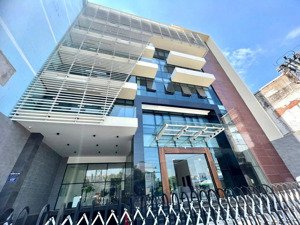 170 về 150 tỷ. nhà 4 tầng mt thủ khoa huân. 7.6 x 18m. hđt: 300tr.