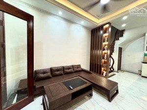 30m ra mp ngọc thuỵ, long biên. 38m x 5 tầng chỉ hơn 7ty. có tl mạnh