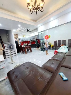 hàng hiếm ngang 6m ~54m hxh lý thường kiệt giáp quận 10 chỉ 12,x tỷ thương lượng