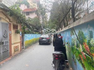 hiếm!! bán nhà ngõ đặng thùy trâm 65m2 ngõ thông ô tô tránh, giá chỉ 23 tỷ