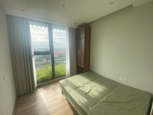 cần bán căn 2 ngủ toà r3 onsen giá 4.88 tỷ bao phí lh 