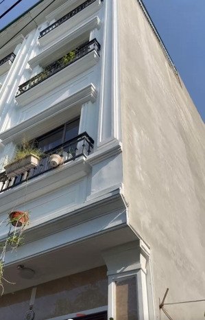 nhà nguyên căn phố thạch bàn - 3pn - nội thất đầy đủ - gần aeon - ô tô đỗ cửa !