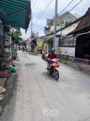 sieu phẩm nhà 4 tầng mặt tiền đường 39 tt quận 2 hcm , dt 95m ( 5,5 x 18 ) vị trí sầm uất hiếm nhất