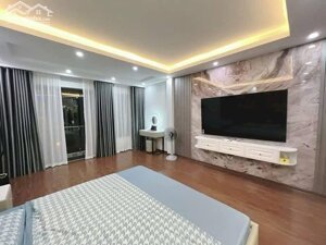 NHÀ PHÂN LÔ, MT 5M, VỈA HÈ, NGÕ THÔNG, Ô TÔ TRÁNH, Ở SƯỚNG, NỘI THẤT XỊN PHỐ TRUNG HOÀ.