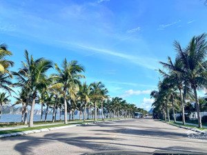 hơn 600m2 đất đô thị mặt biển tự xây tại tuần châu sát vin hạ long xanh giá 7x/m2