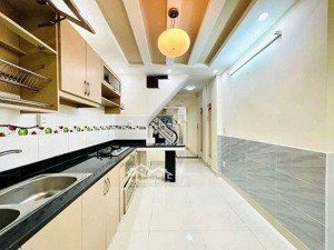 nhà hxh - phan xích long - 3x15m - 2pn 3wc - 16 triệu tl - gọi hằng xem nhà ngay