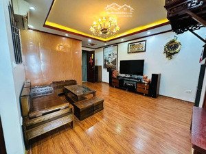 chính chủ cần bán chung cư khu đô thị việt hưng lô góc 83m2 thoáng sáng view