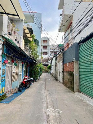 bán nhà riêng tại tỉnh lộ 10, 6,8 tỷ, 57m2, 4pn, 4wc, chính chủ, giá tốt