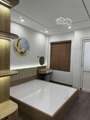 bán nhà dân xây mỹ đình -nam từ liêm- ngõ rộng , 20 m ra ô tô , trục chính kinh doanh- diện tích 37