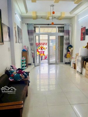 mt 3 tầng, đường26 phước long a,q9
dt: 4x21m ( sổ vuông )
giá: 9,2 tỷ ( thương lượng )